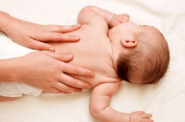 4 Sai Lầm Phổ Biến Khi Dùng Khăn Ướt Cho Bé Mà Bố Mẹ Cần Tránh