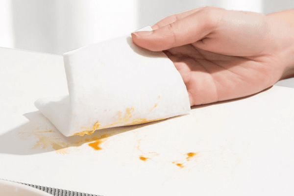 Khăn Lau Dầu Mỡ Bám Trên Bếp