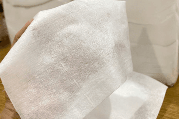 Xu Hướng Sử Dụng Khăn Vải Khô Cho Bé Trong Chăm Sóc Hiện Đại